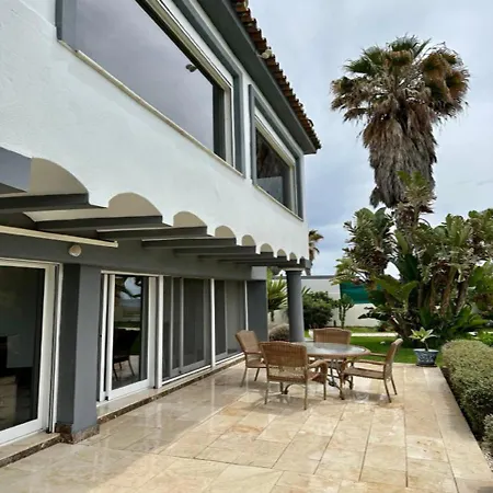 Drita- Beachfront For 10 People * Estepona