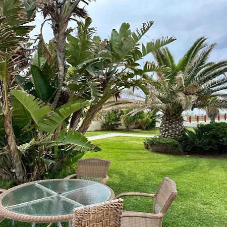 Drita- Beachfront For 10 People