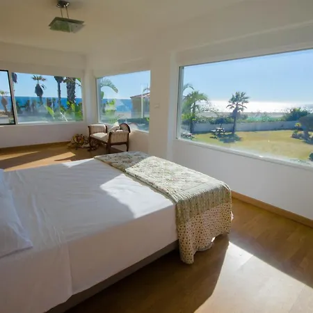 Drita- Beachfront For 10 People *