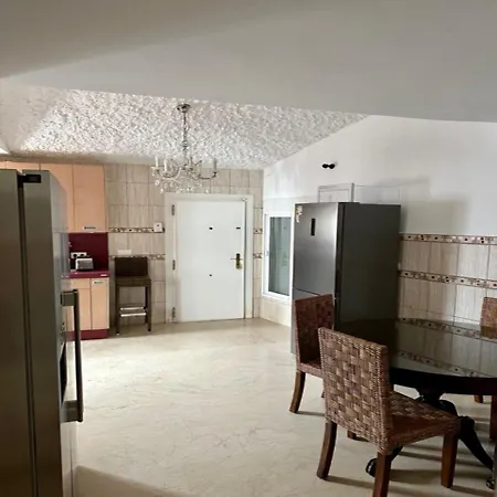 Drita- Beachfront For 10 People Villa