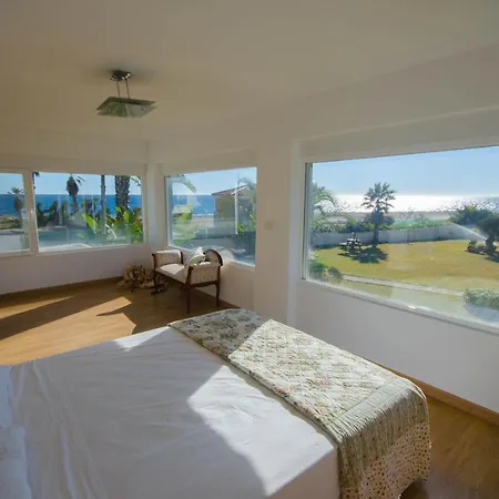 Villa Drita- Beachfront For 10 People *