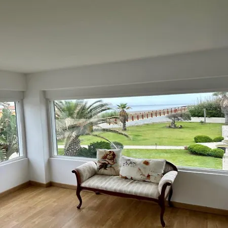 Drita- Beachfront For 10 People فيلة