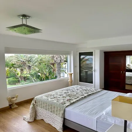 فيلة Drita- Beachfront For 10 People *